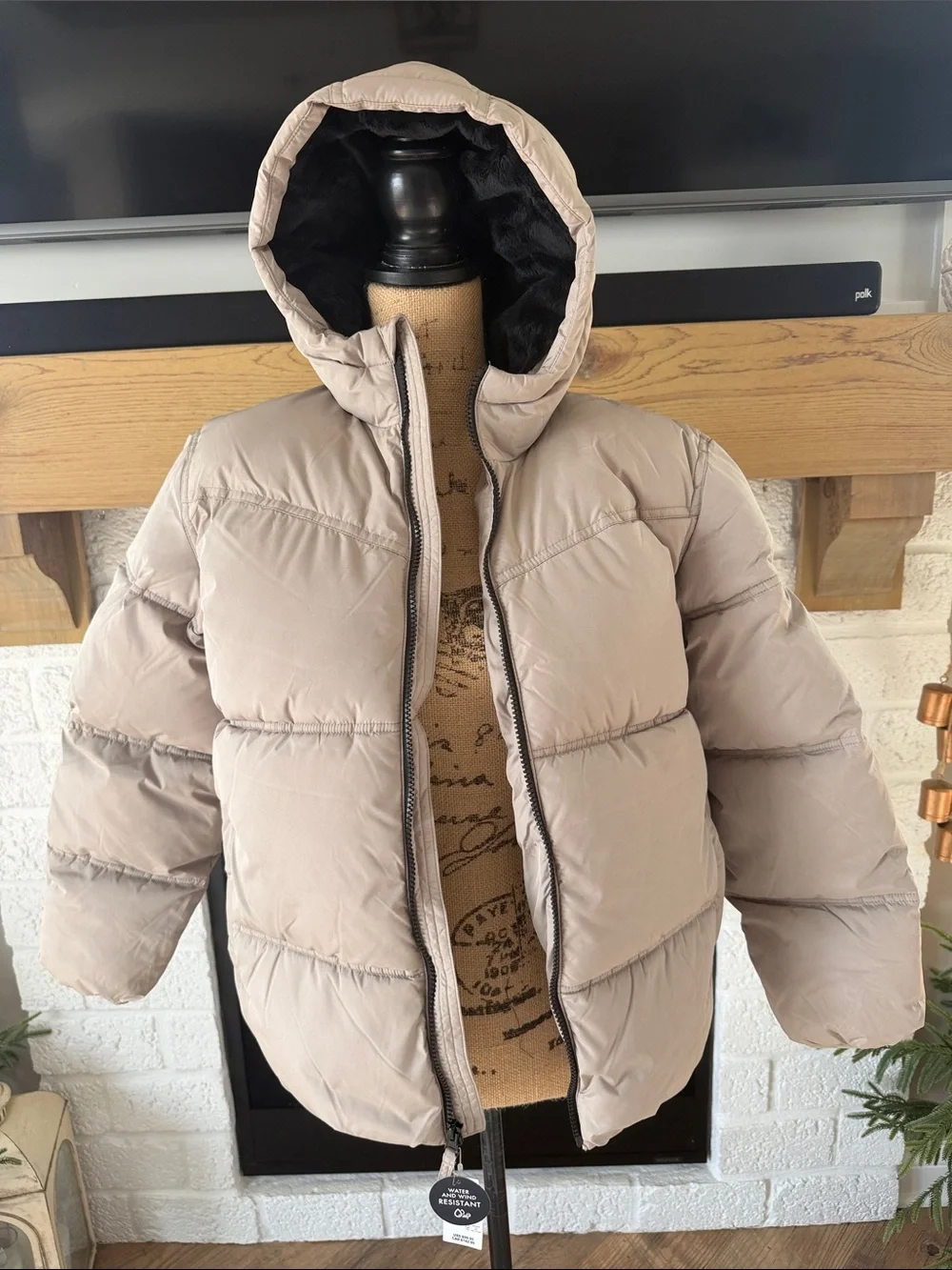 The Children's Place Hooded Puffer Jacket in Light Beige